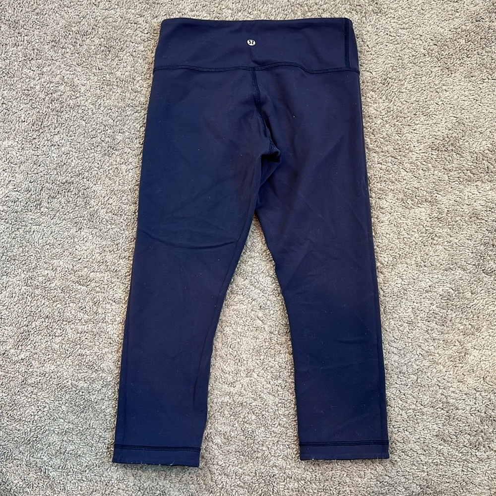 Lululemon reversible capri leggings - Picture 2 of 3